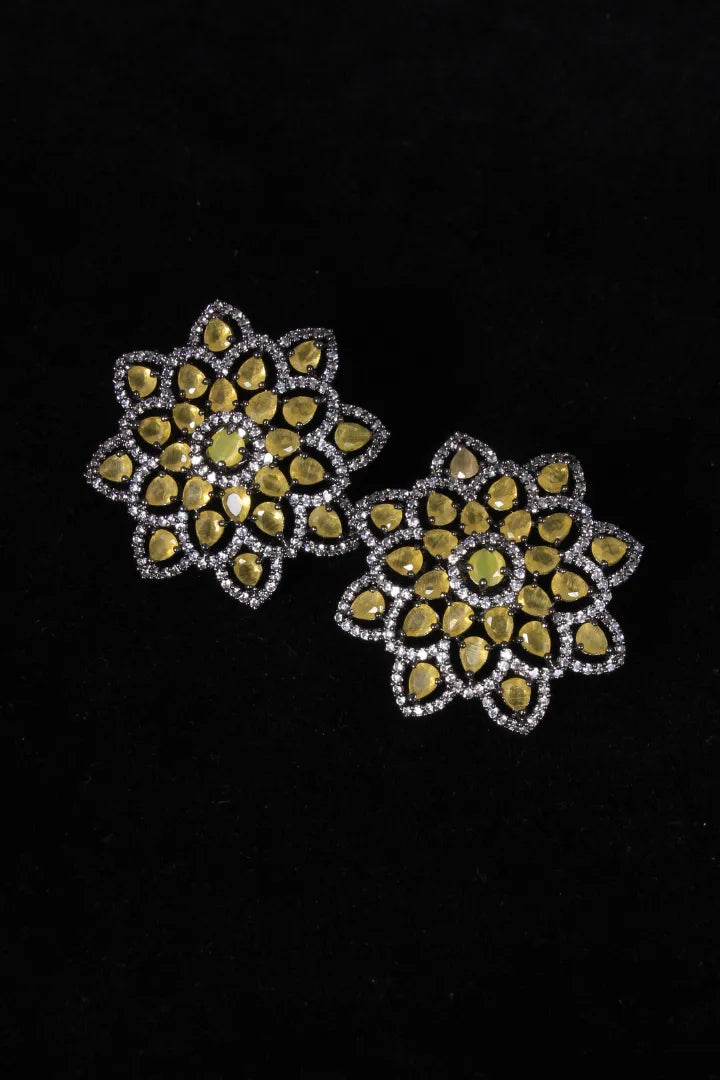 Sara Earring