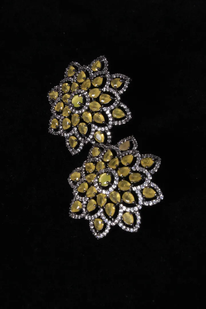 Sara Earring