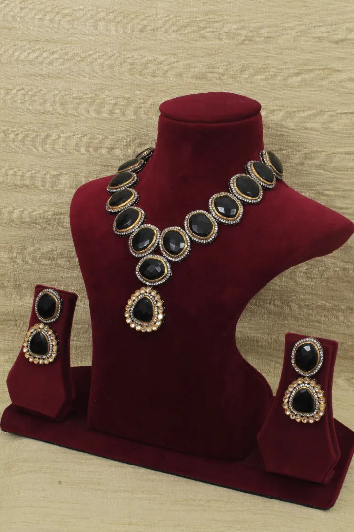 Black Stone Cluster Necklace Set