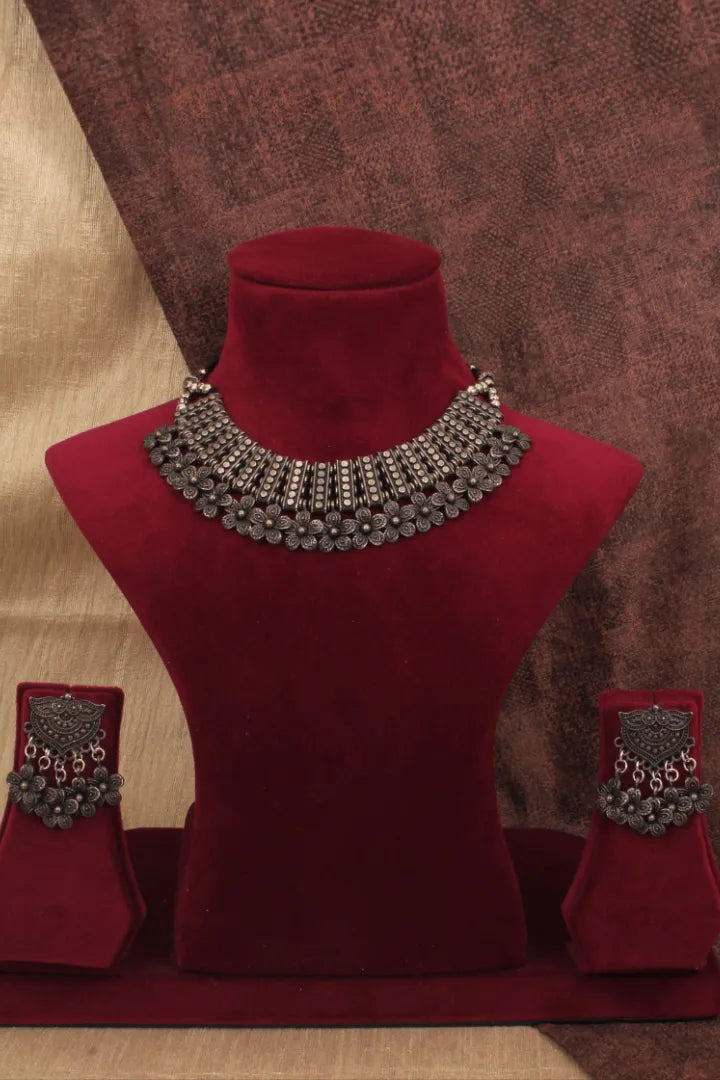 Charita Necklace Set