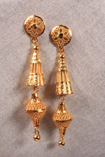 Load image into Gallery viewer, Hiral Earrings
