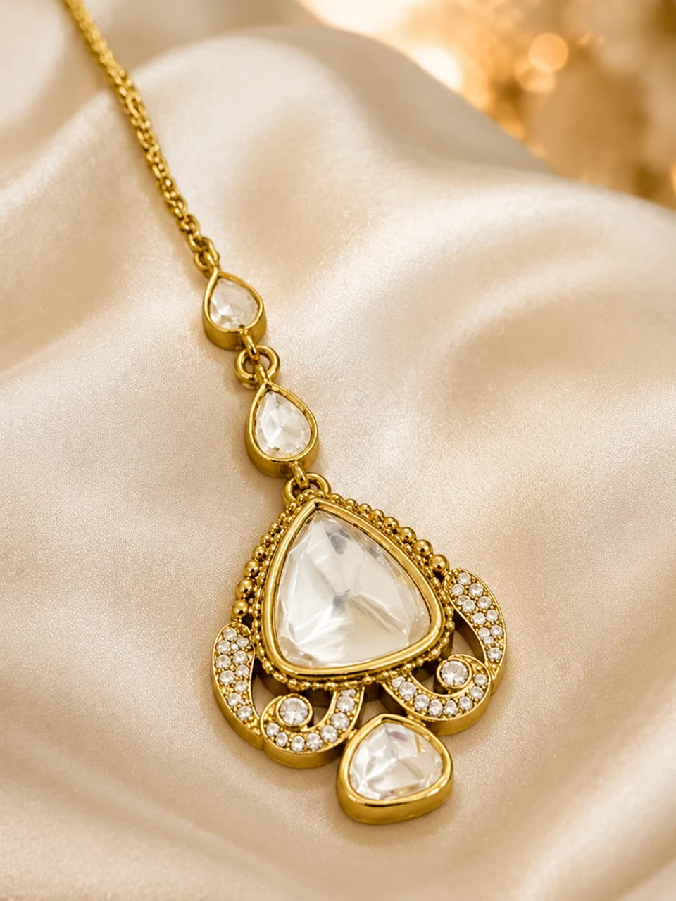 Royal Kundan Maang Tikka