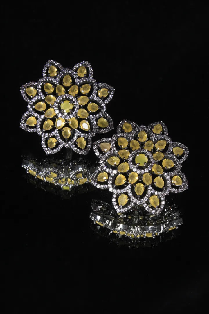 Sara Earring