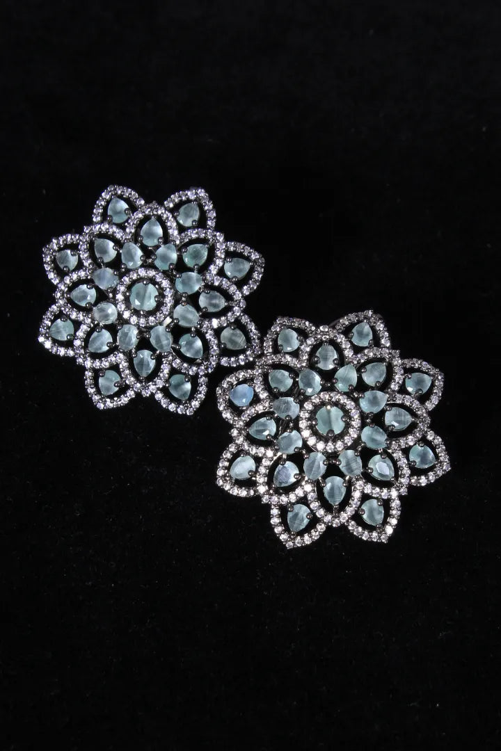 Sara Earring