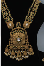 Load image into Gallery viewer, antique necklace
