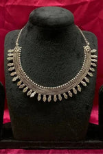 Load image into Gallery viewer, Myra Necklace
