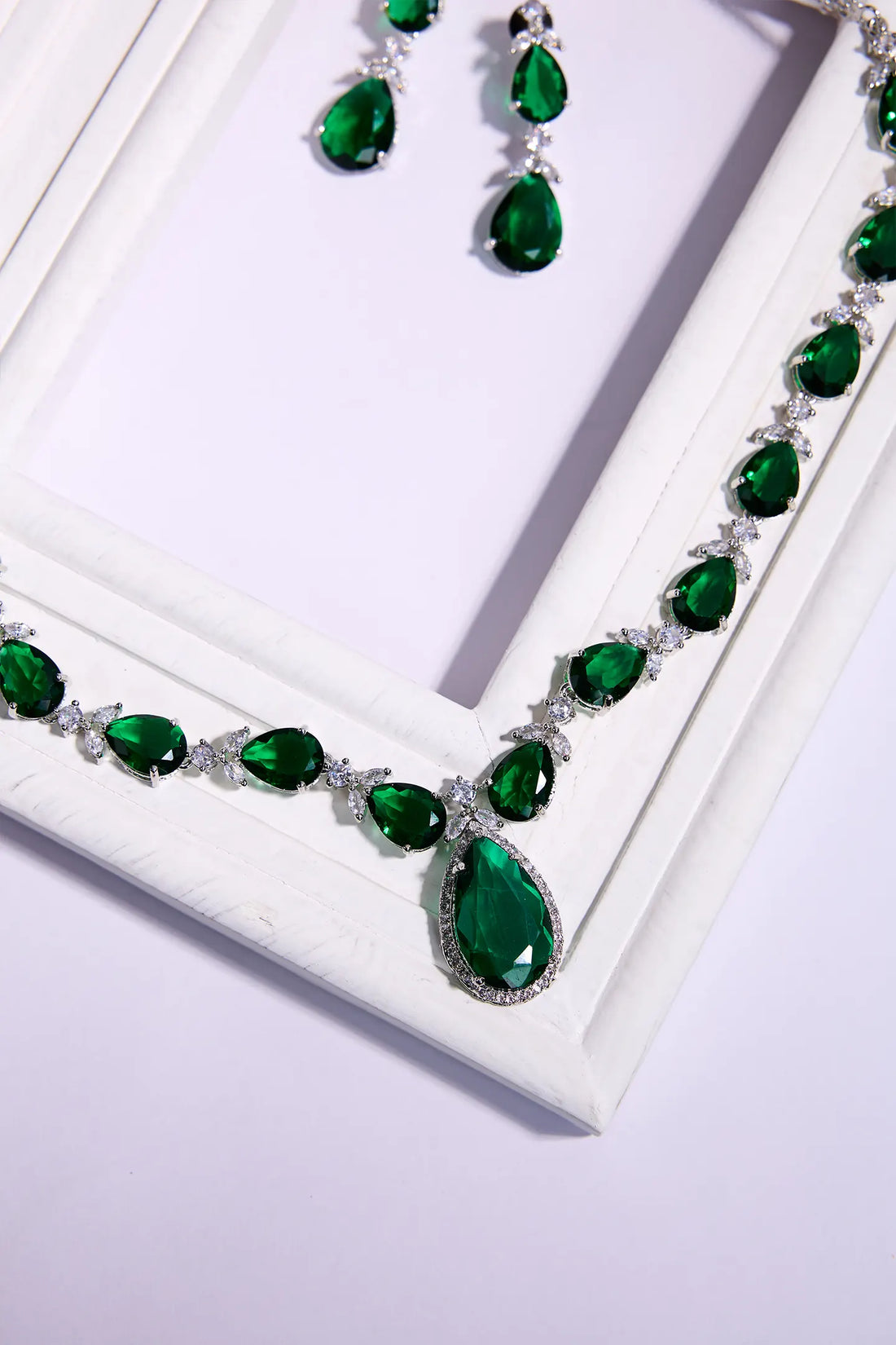 Elegant Allure Illuminate with Emerald Elegance