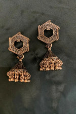 Load image into Gallery viewer, Jyotsana Earrings
