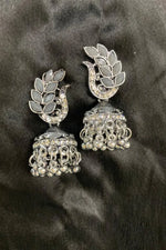Load image into Gallery viewer, Malti Earrings
