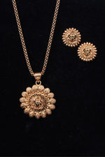 Load image into Gallery viewer, pendant necklace
