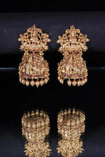 Load image into Gallery viewer, Hiranmayi Earrings
