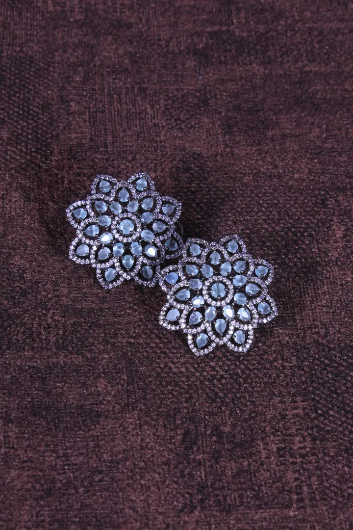 Sara Earring