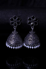 Load image into Gallery viewer, Paakhi Earrings
