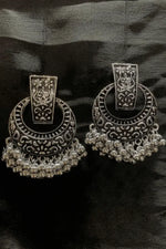 Load image into Gallery viewer, Aagami Earrings

