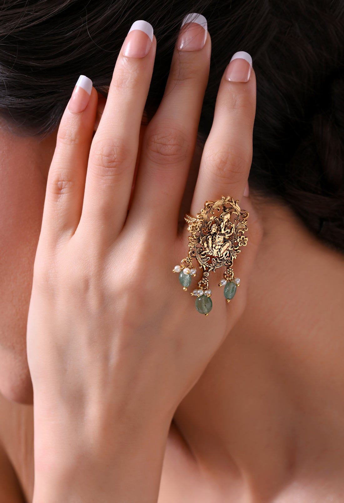 Divine Emerald Ganesha Ring