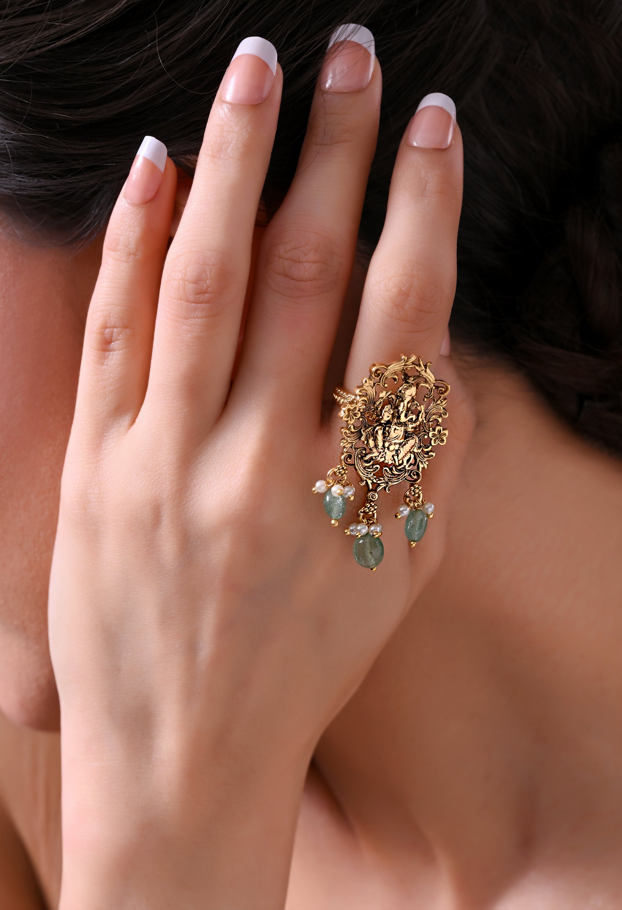Divine Emerald Ganesha Ring