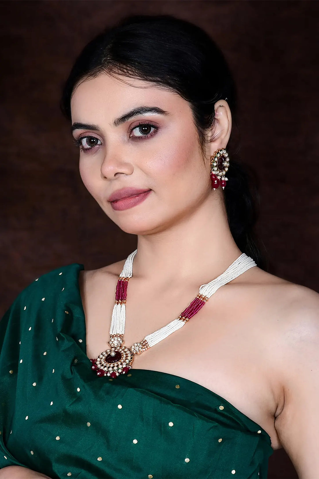 Sharnya Necklace Set