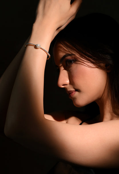 Pearl Glow Bracelet