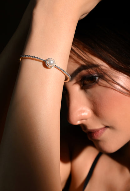 Pearl Glow Bracelet