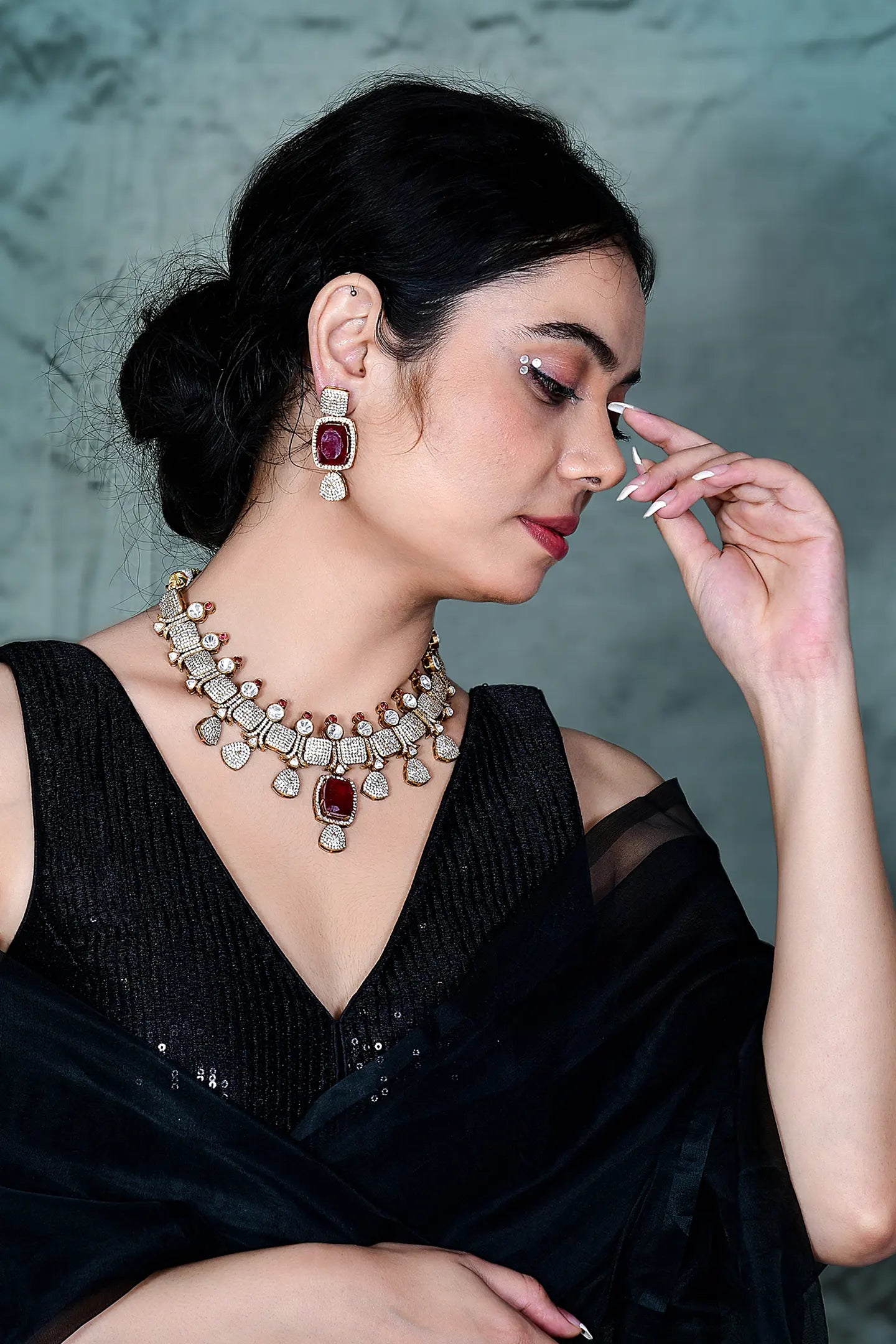 Suhani Necklace Set