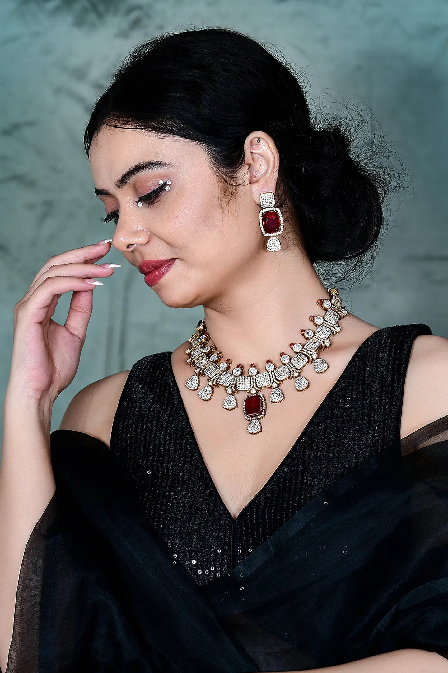 Suhani Necklace Set