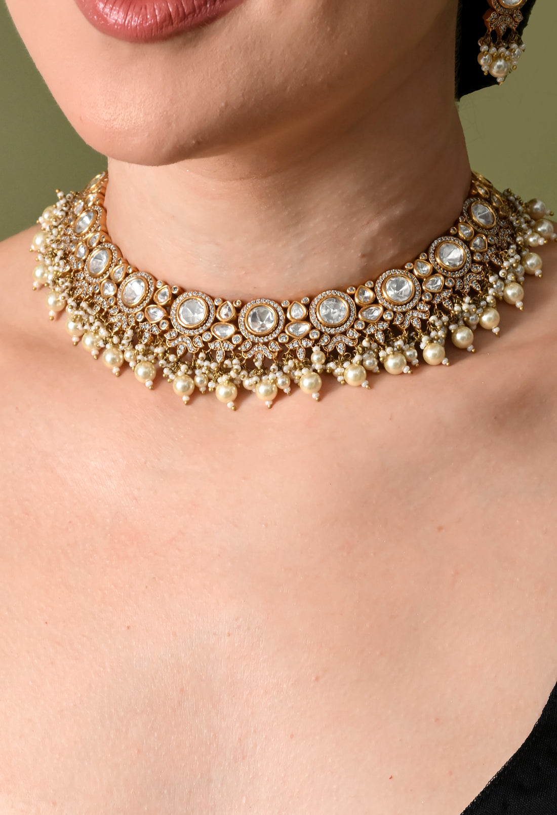 Elegant Pearl and Diamond Necklace