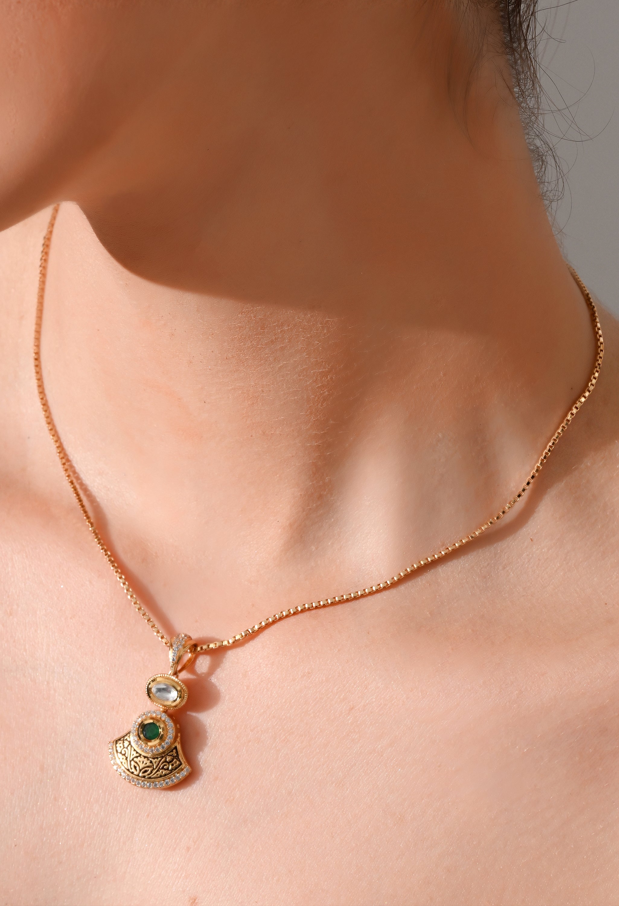 Emerald Radiance Pendant Set