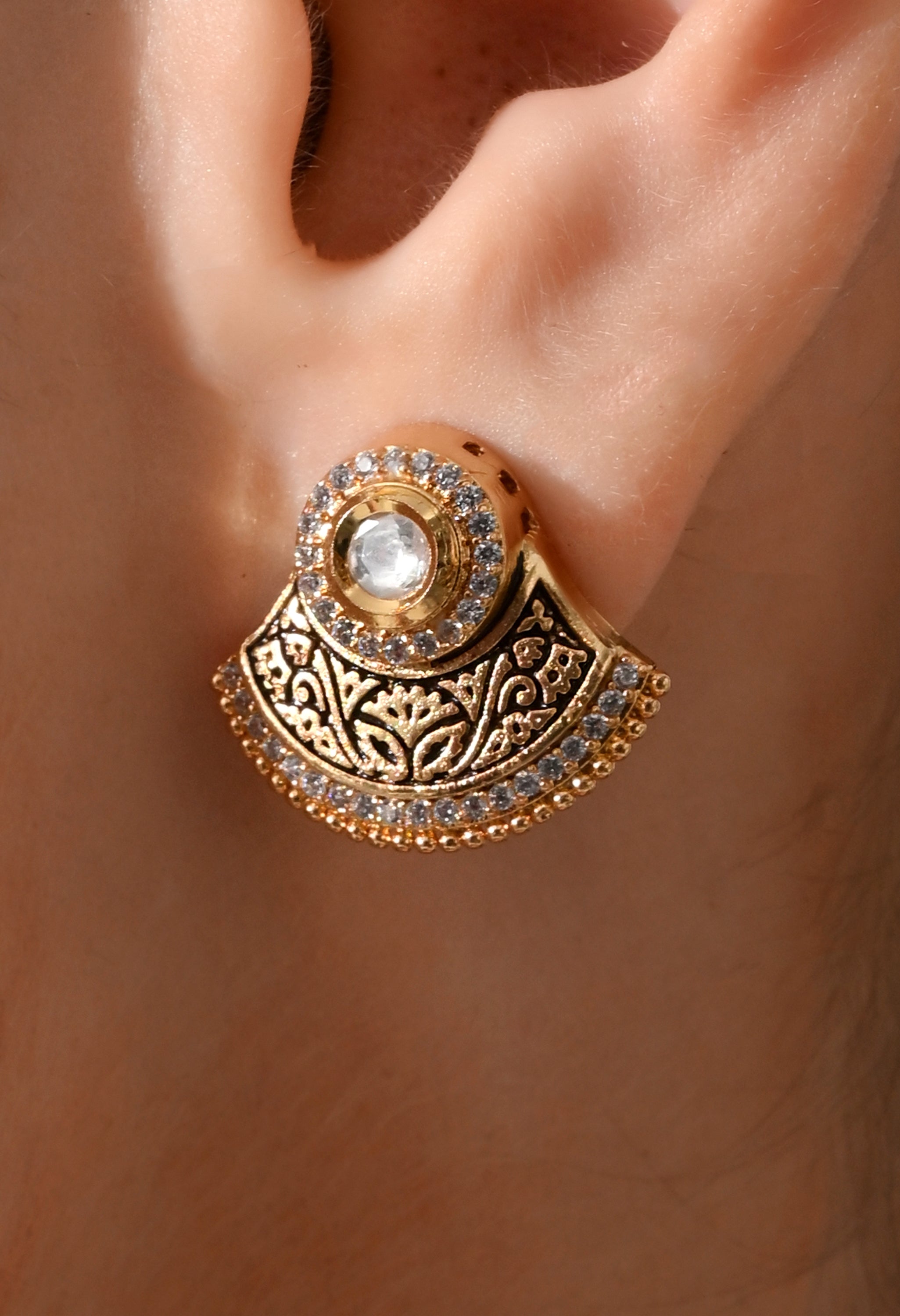 Golden Grace Kundan Pearl Jewelry Set