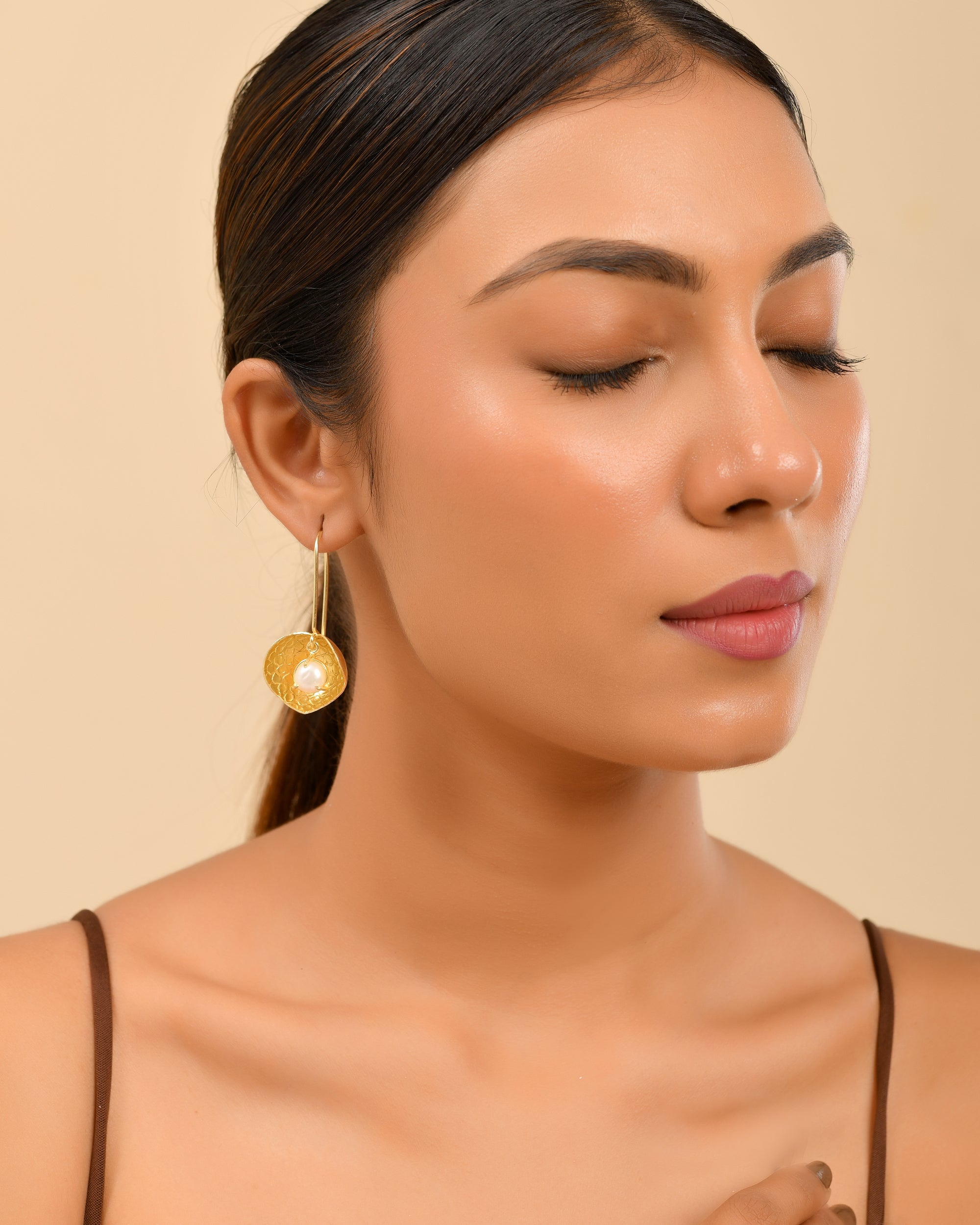 Textured Gold Pearl Drop Earrings