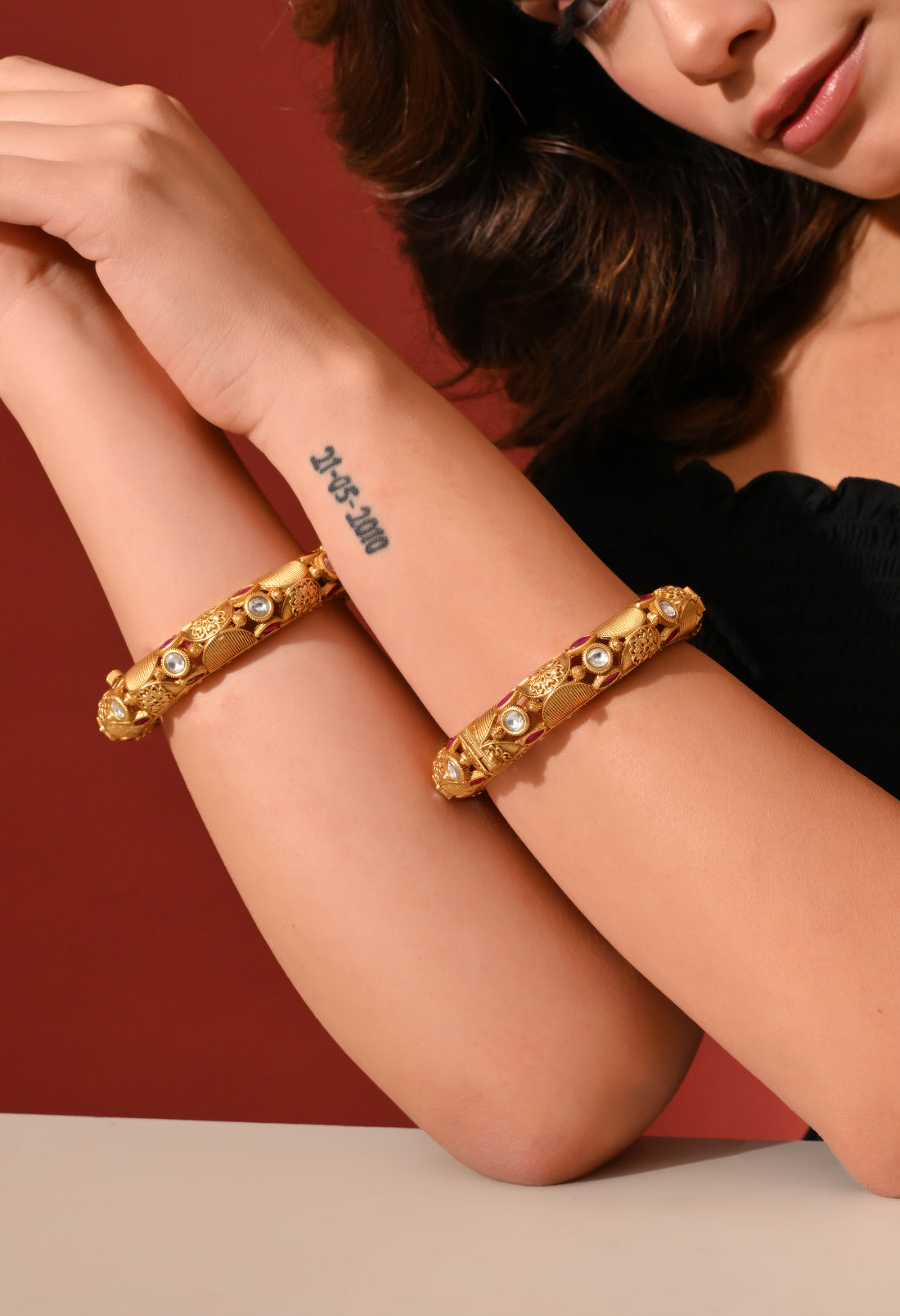 Antique Gold Kundan Dome Kada