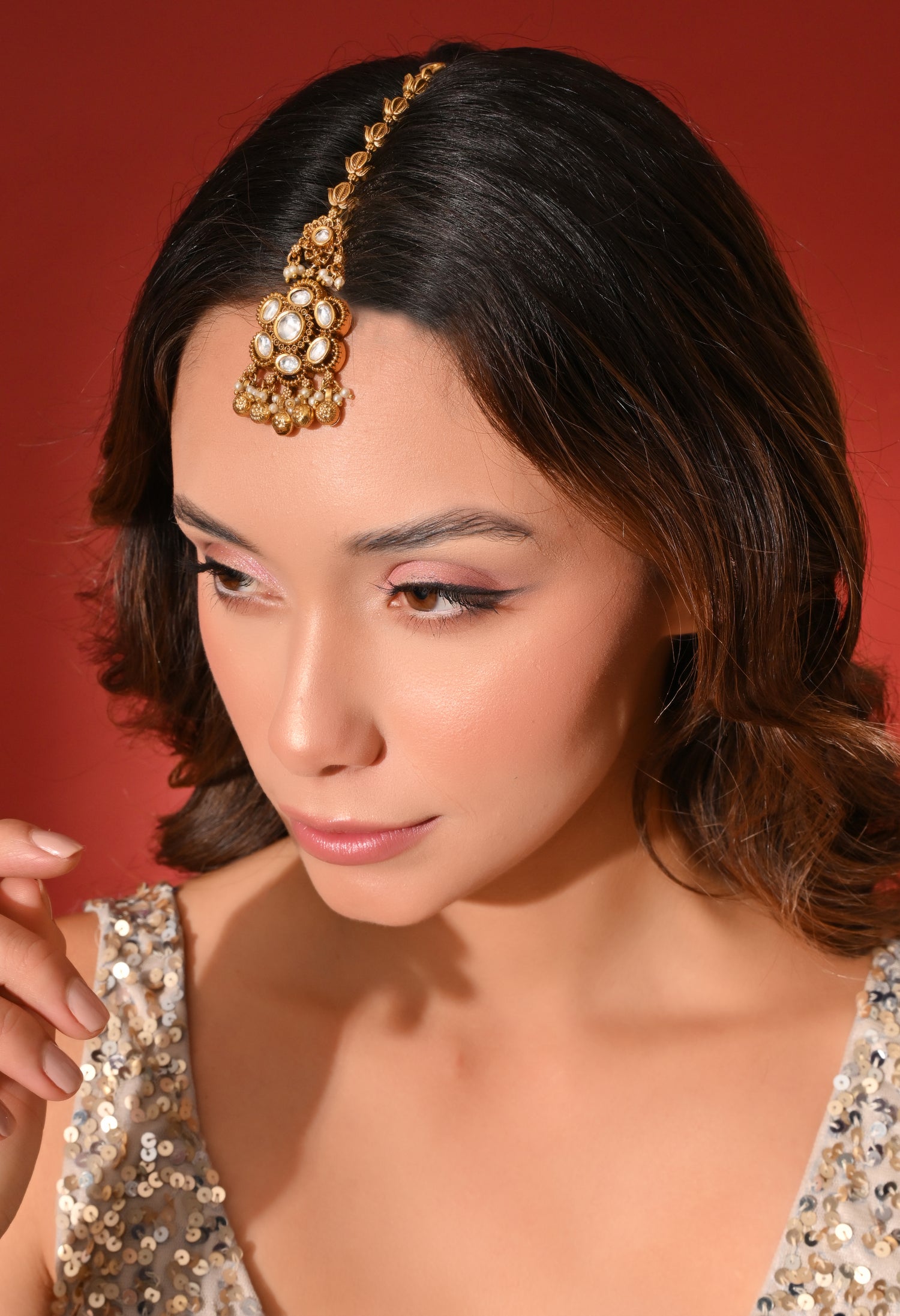 Noor Kundan Pearl Drop Maang Tikka