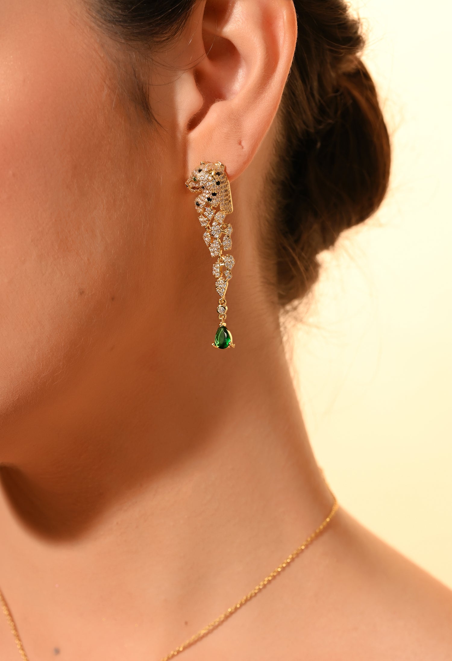 Emerald Elegance Jewelry Set