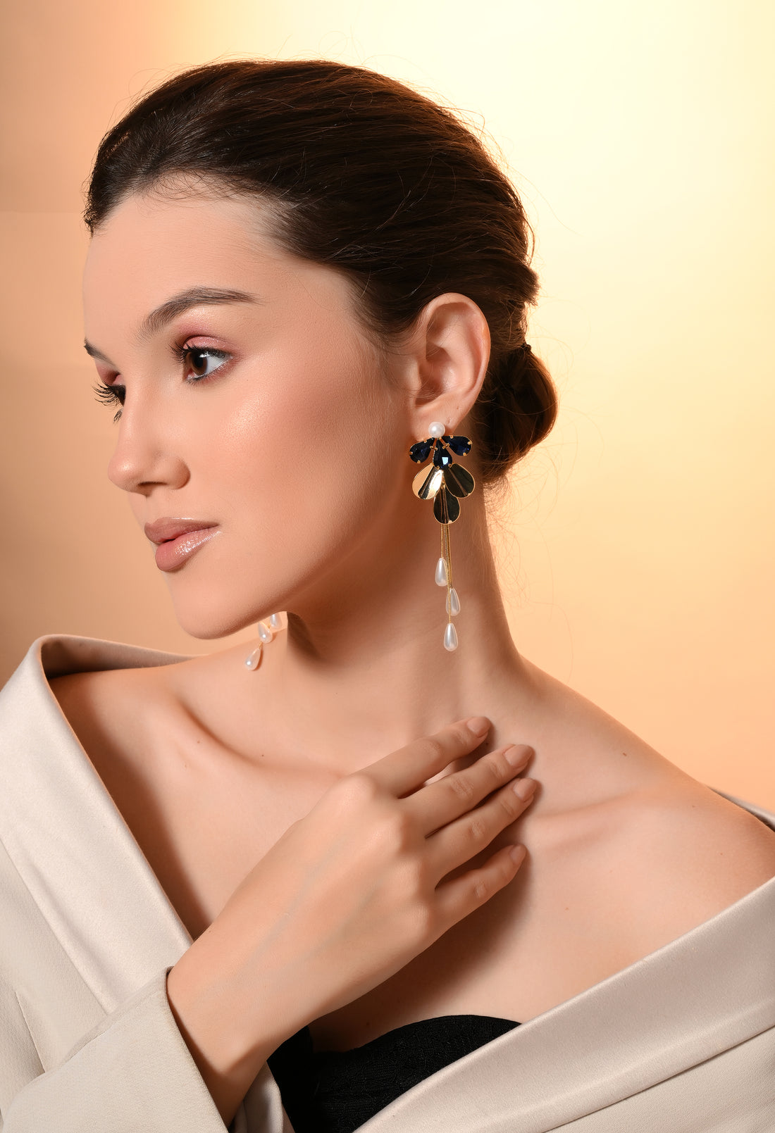 Midnight Pearl Cascade Earrings