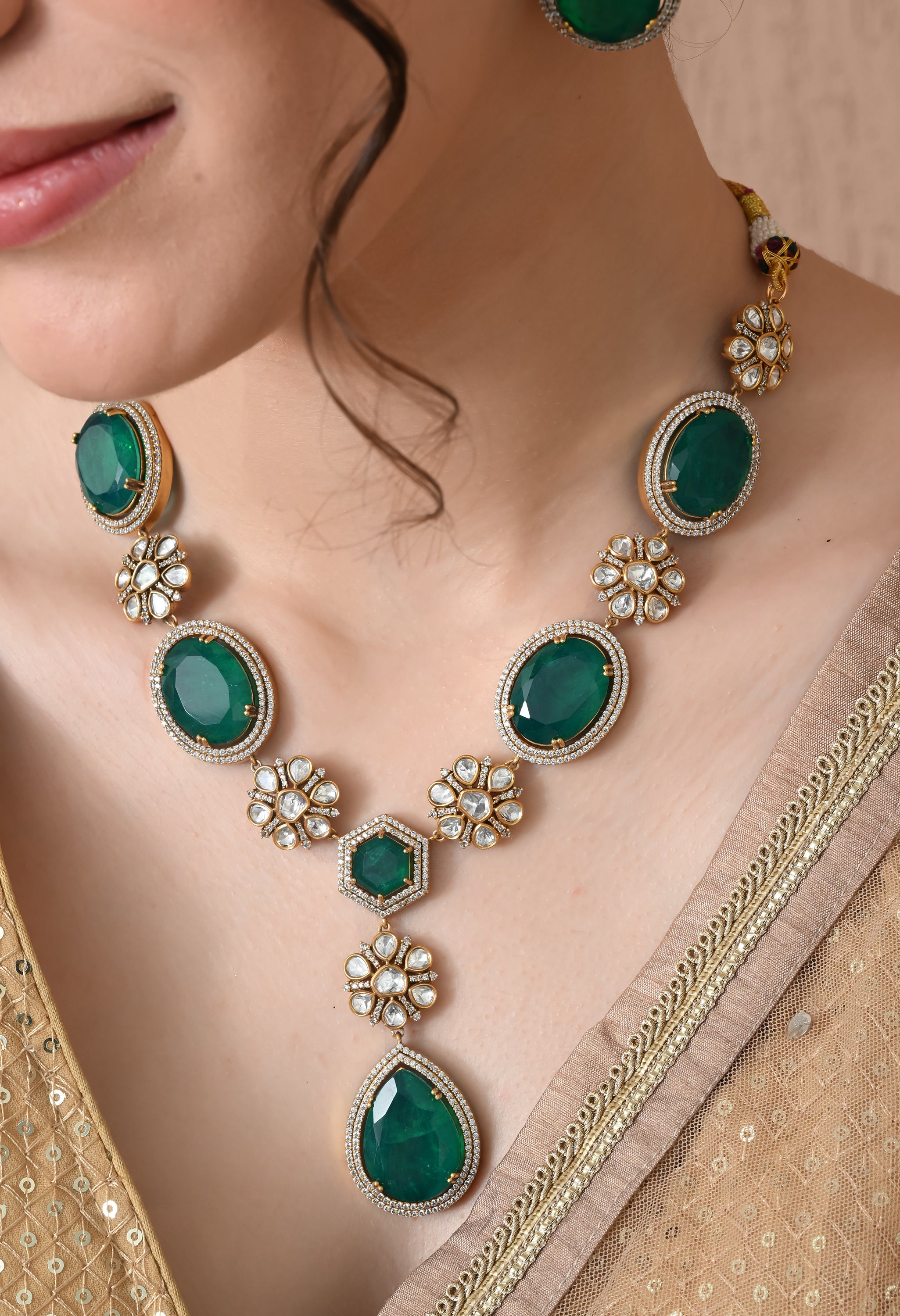 Elegant Emerald Blossom Jewelry Set