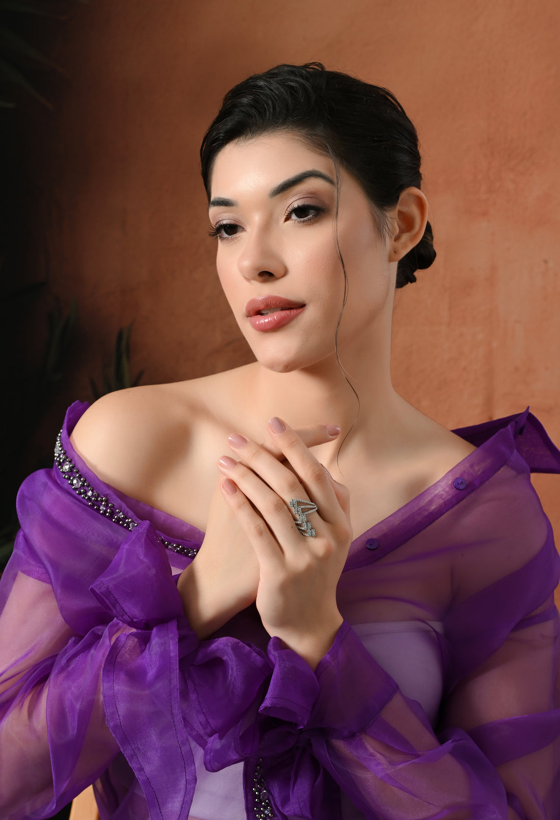 Elegant Sparkling Arrow Crystal Ring