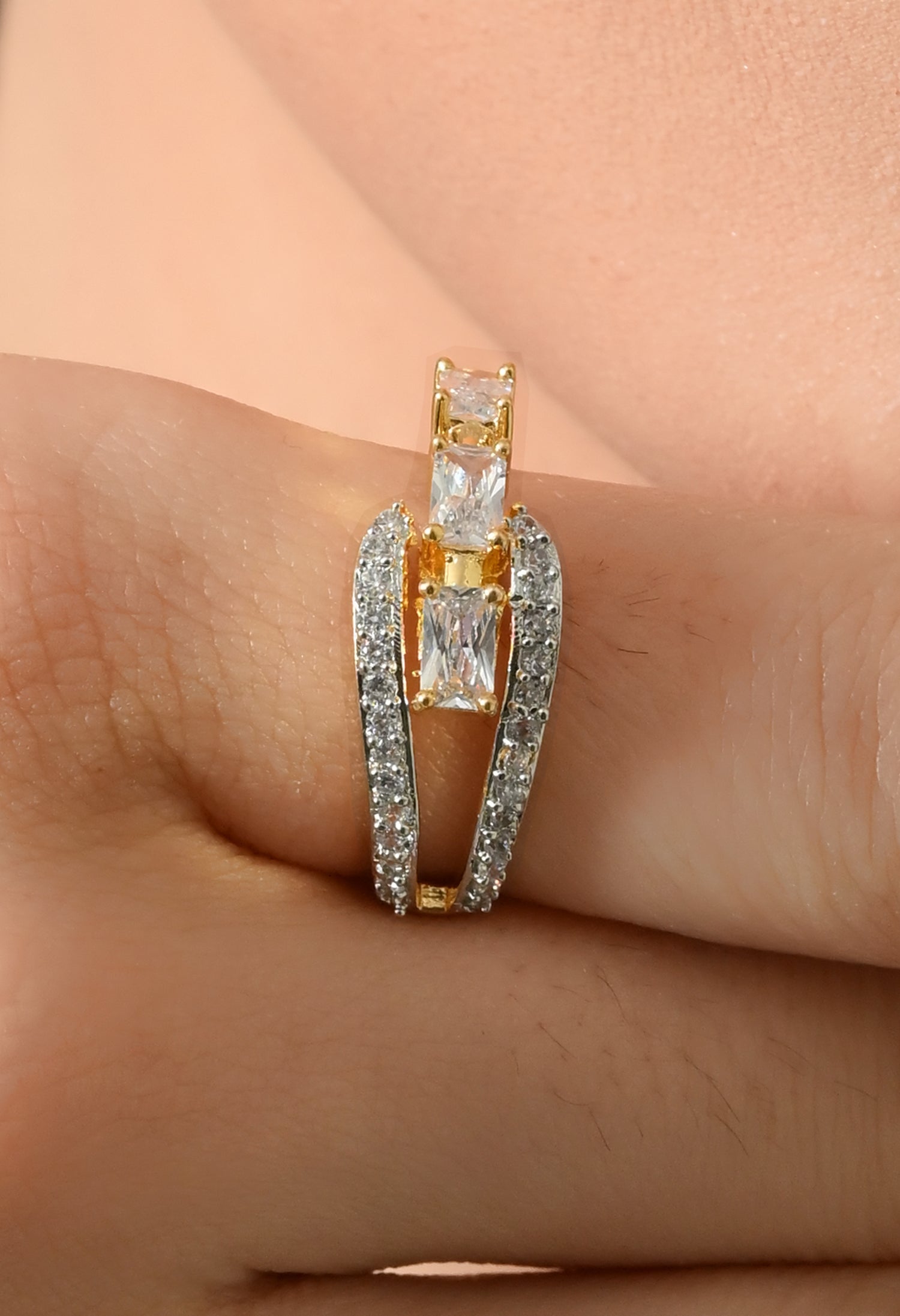 Sparkling Elegant Dual Band Ring