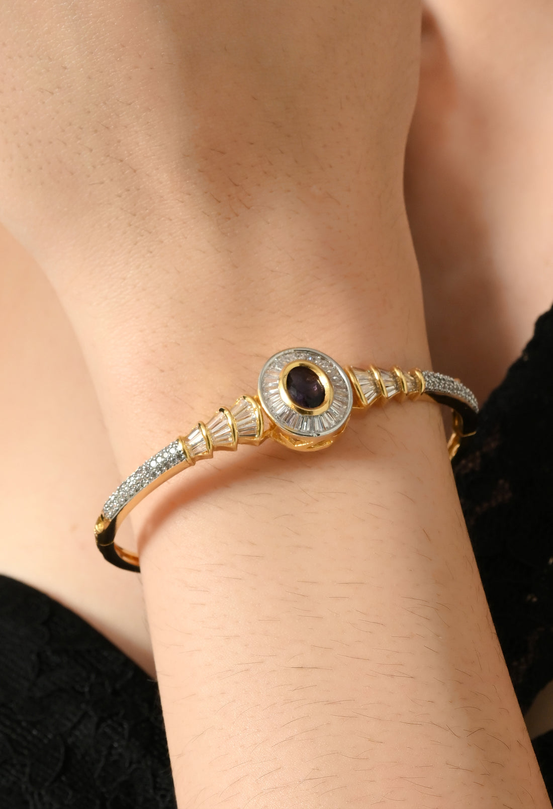 Elegant Radiance Crystal Bracelet