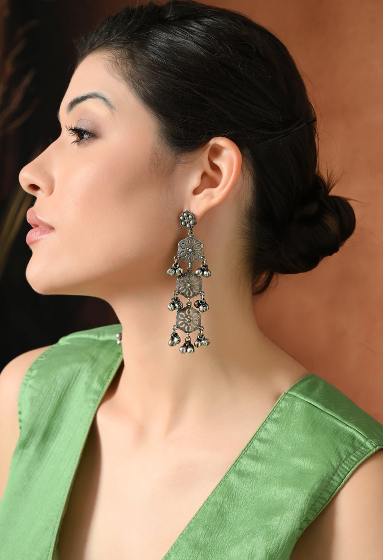 Antique Silver Royal Dangle Earrings For Woman