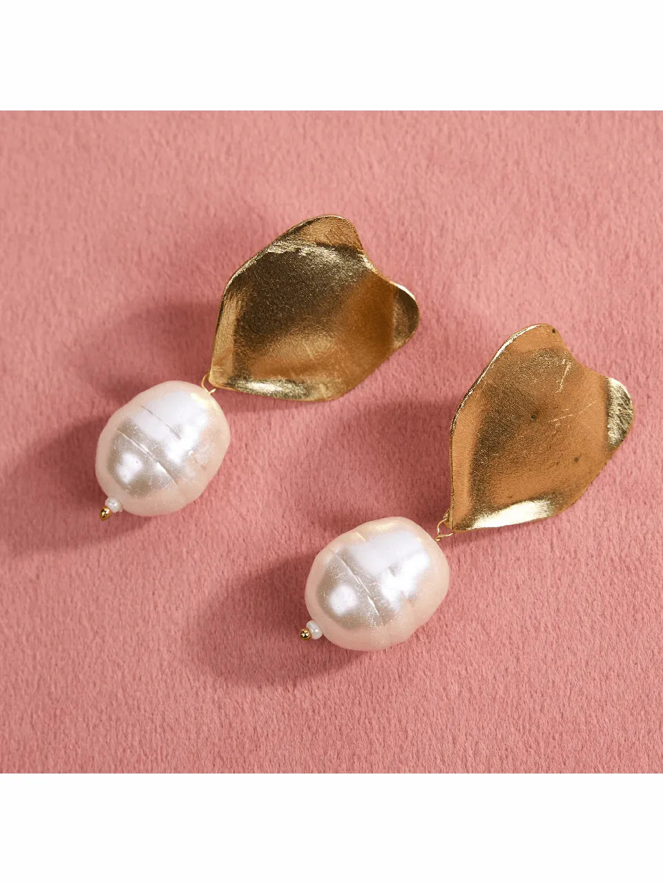 Golden Leaf Pearldrop Earrings