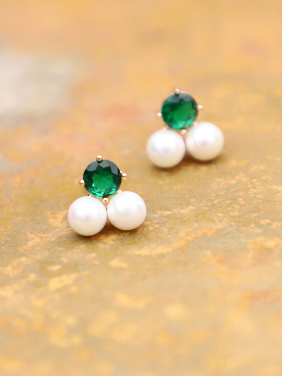 Zeena Studs