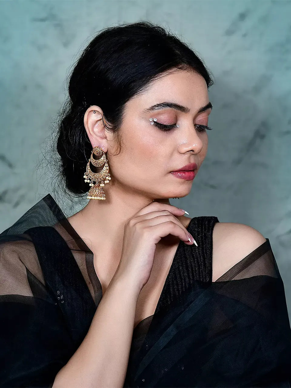 Aarohi Earrings