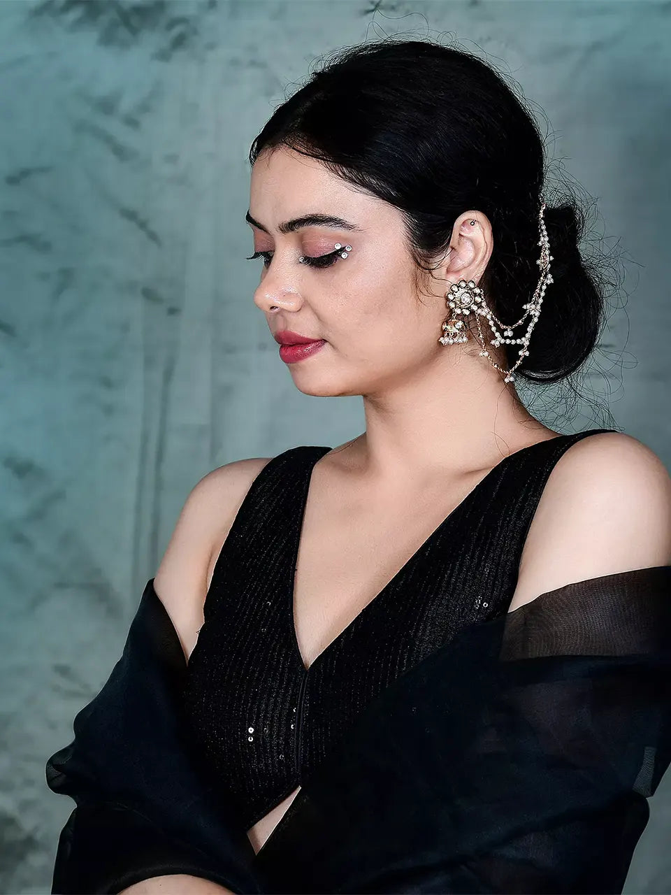 Nitya Earring