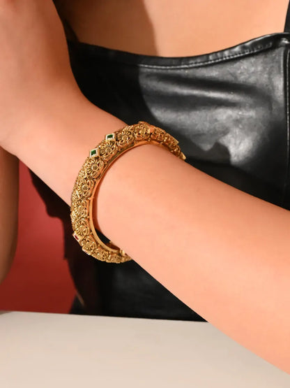 Antique Gold Floral Carved Kada