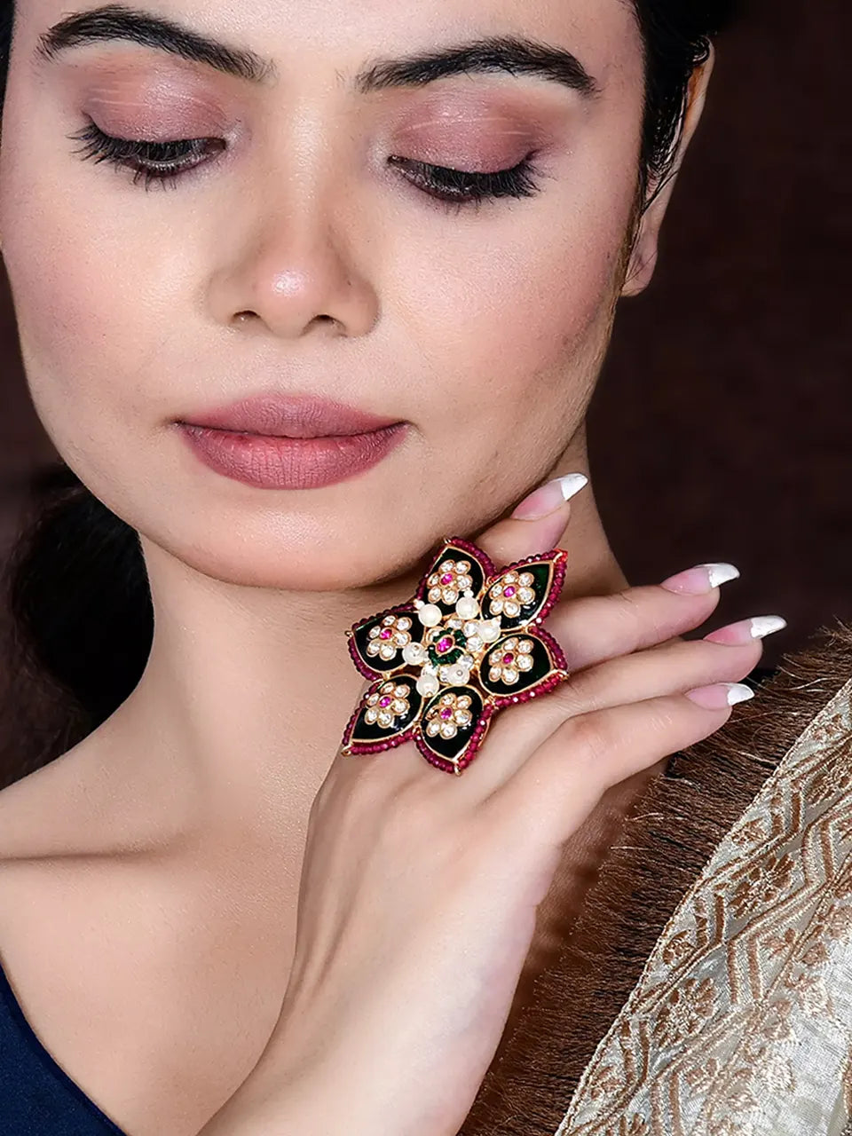 Hala Finger Ring