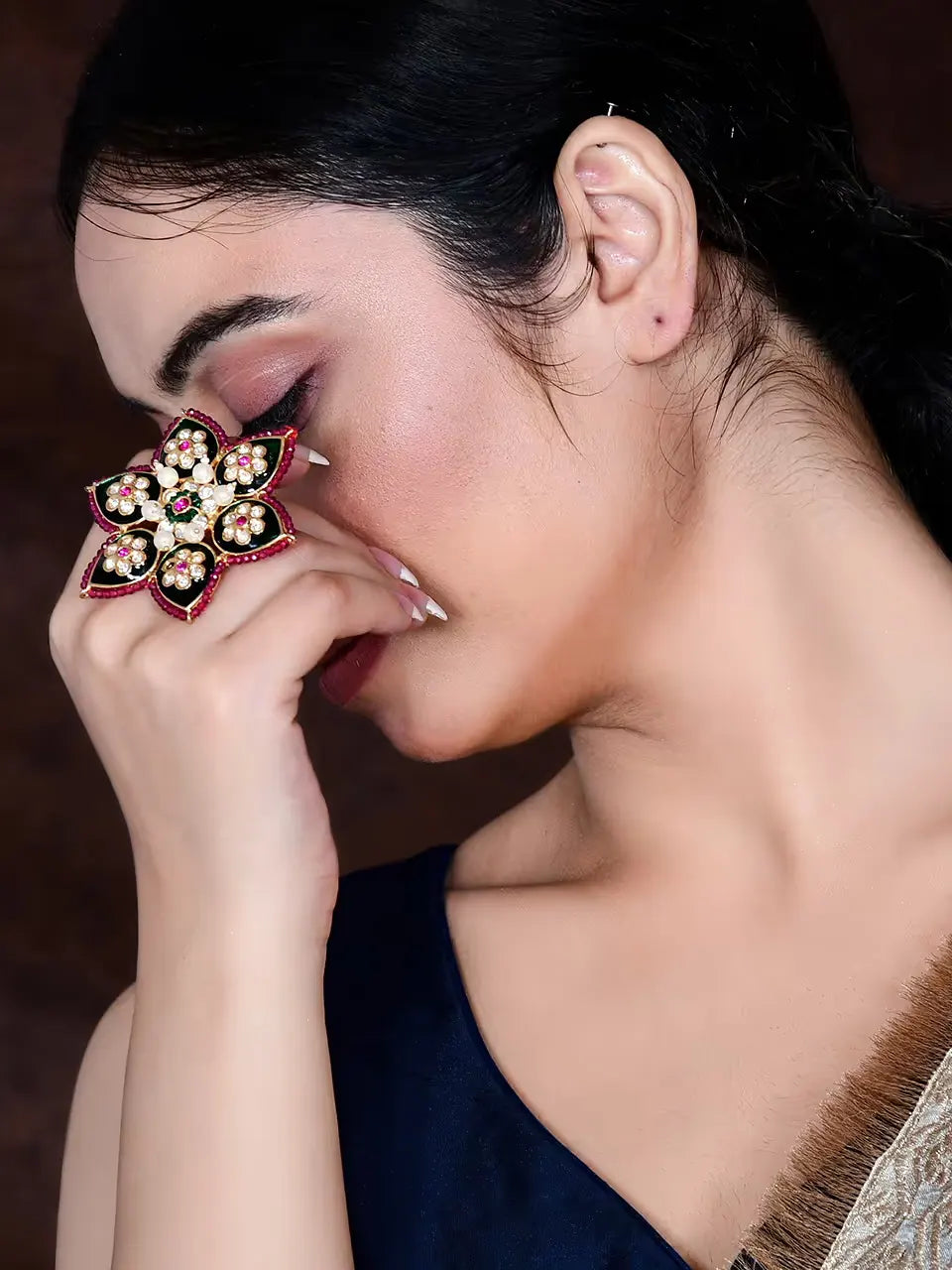 Hala Finger Ring