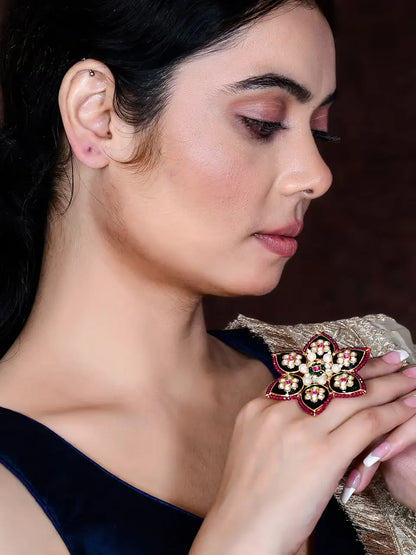 Hala Finger Ring