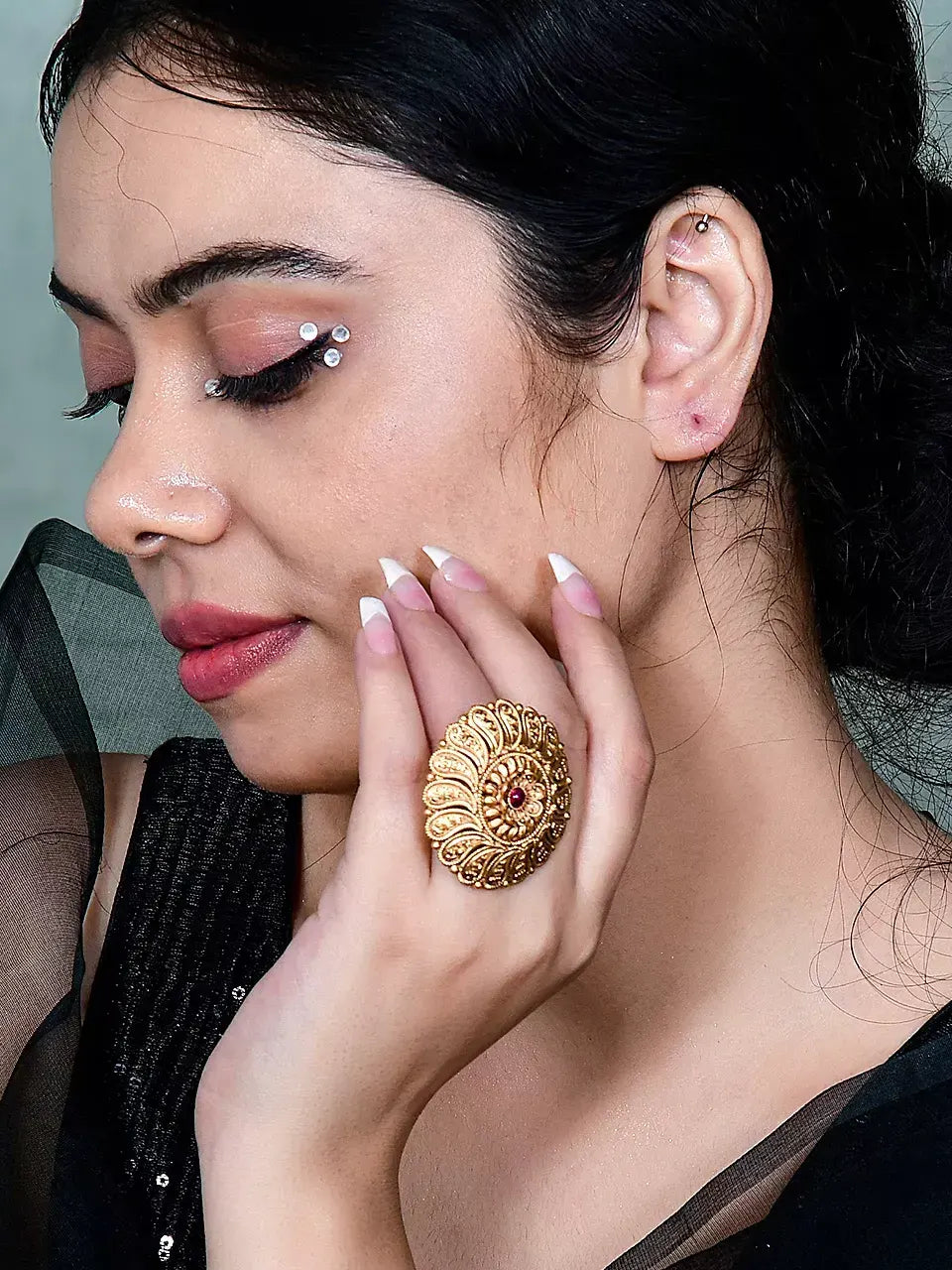 Samara Finger Ring