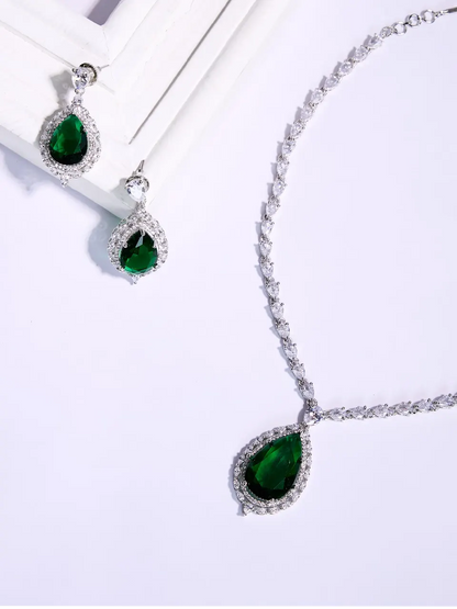 Emerald Elegance Green Stone Necklace &amp; Earring Ensemble