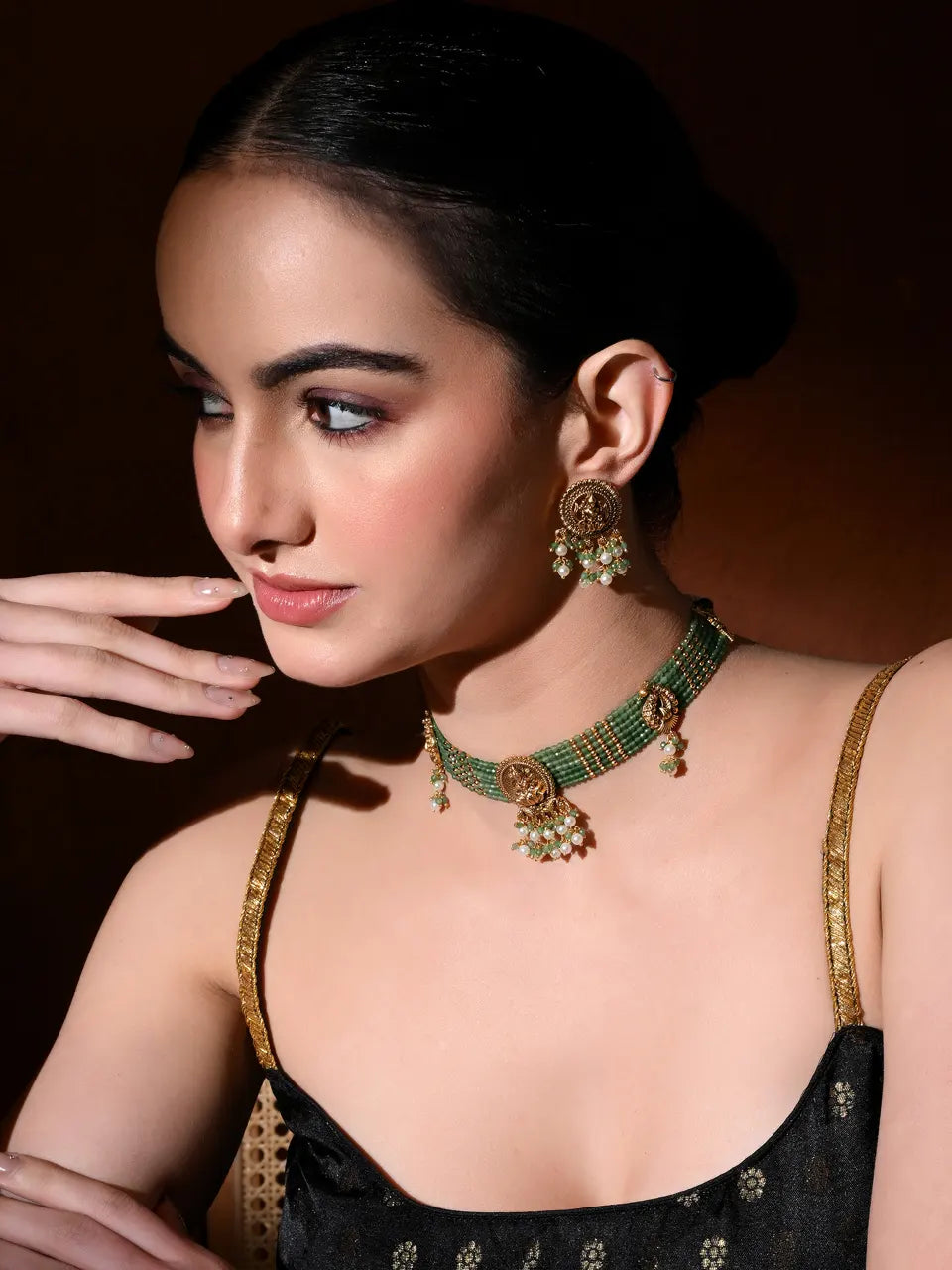 Emerald Temple Grace Choker Set