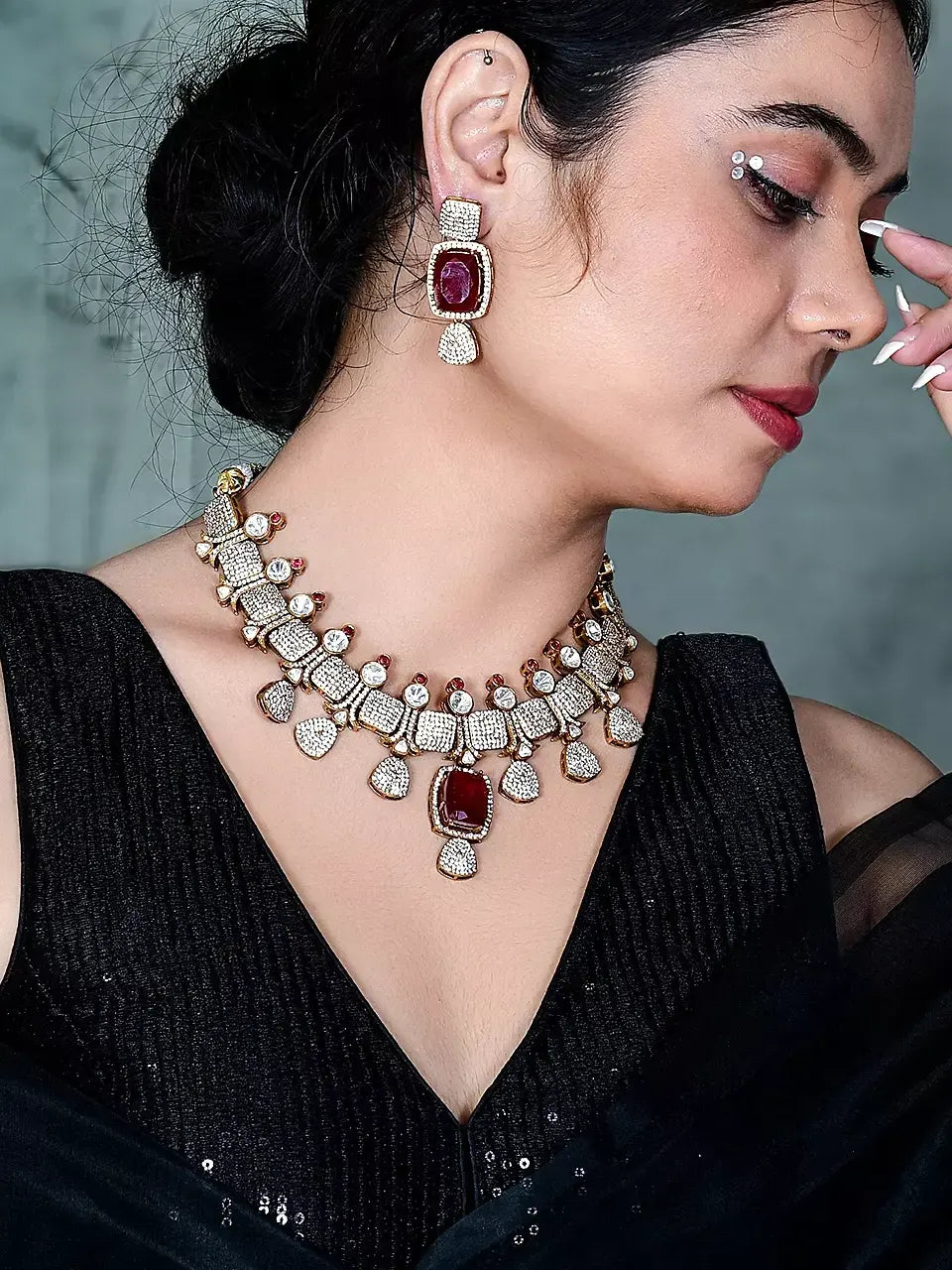 Suhani Necklace Set